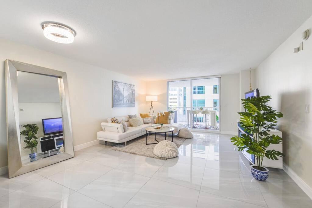 Fantastic 2/1 Condo @Brickell With Pool Miami Exterior photo